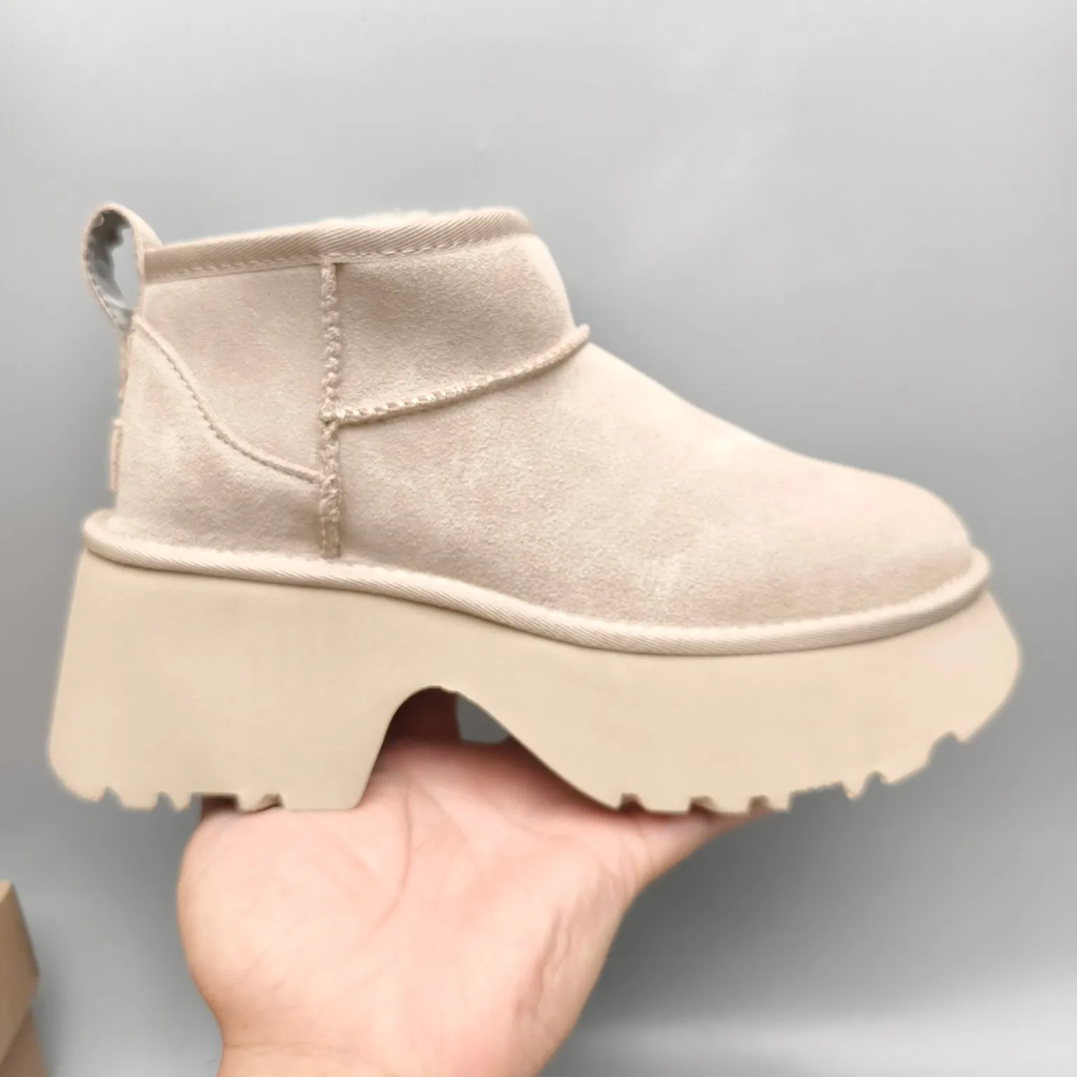 💰480 UGG sheepskin all-in-one snow boots 8311 thick-soled high-heeled fashion shoes Color: Maroon Sand Black Walnut Size: 35-40